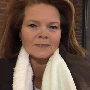 Meet your Posher, Debbie